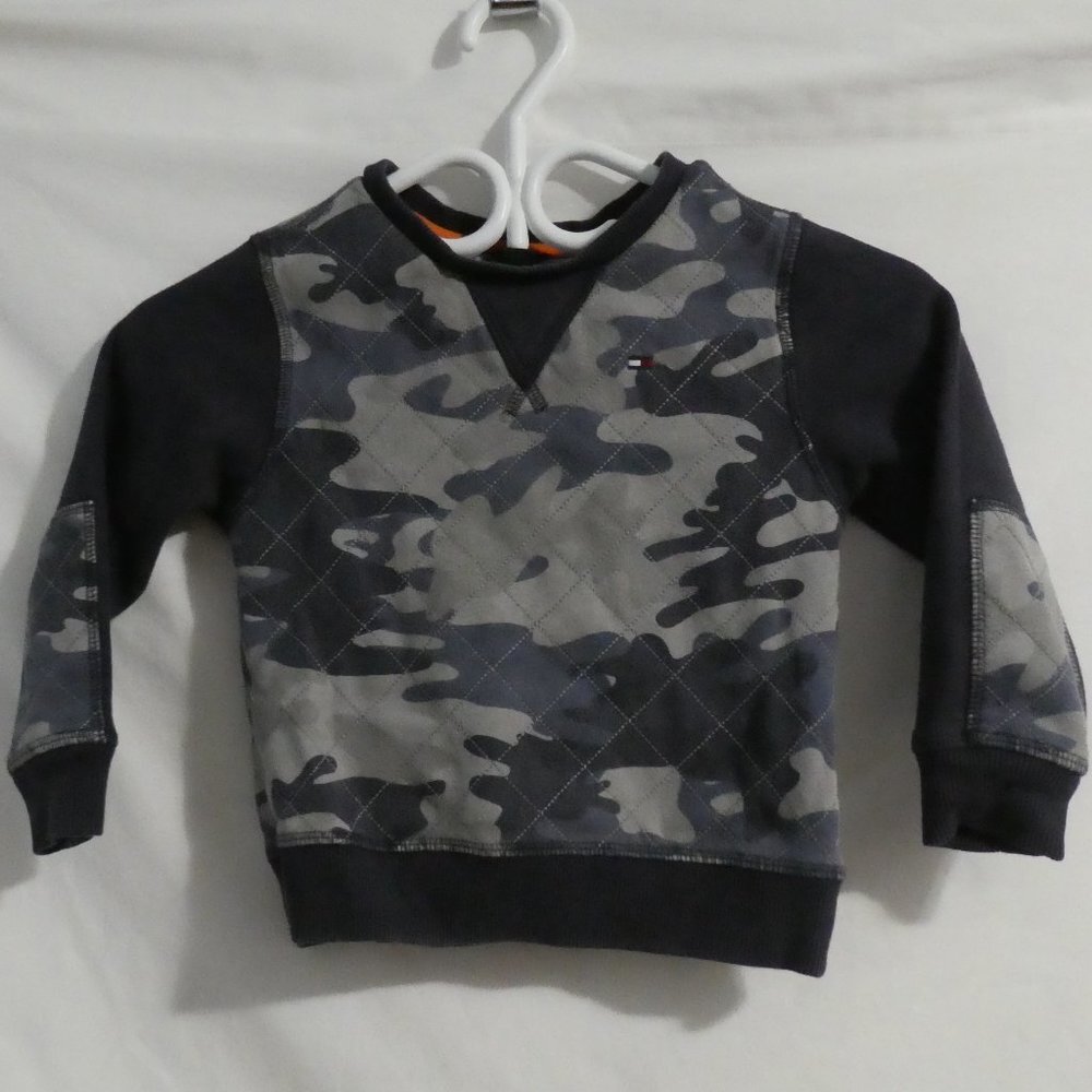 TOMMY HILFIGER, 3T, camo / camouflage sweatshirt, GUC